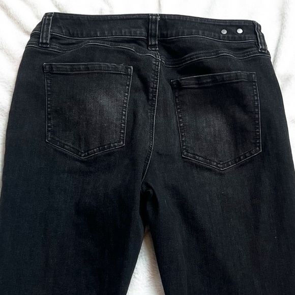 Cabi Straight Leg High Rise Dark Charcoal Wash Jeans Stretchy Size 6 Pockets - Picture 3 of 7